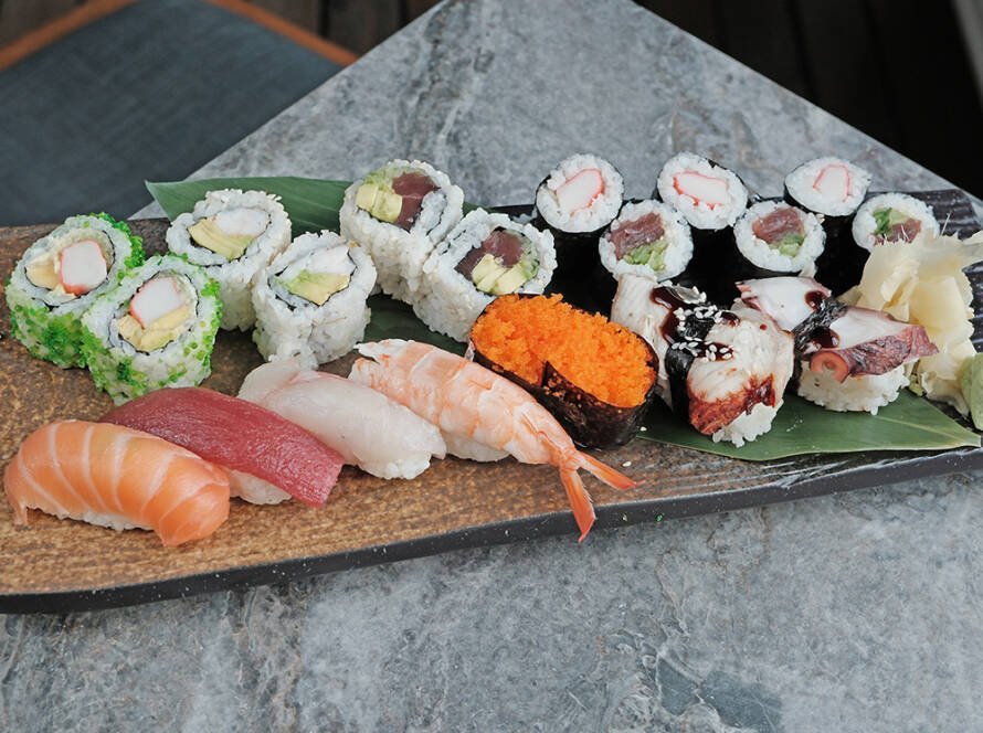 Adana sushi mekân rehberi - Friends Cafe sushi tabağı